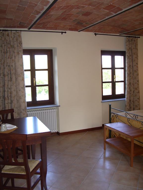 B&B Cascina Gaione Via Gallina,18B 12052 Neive Cn Room photo